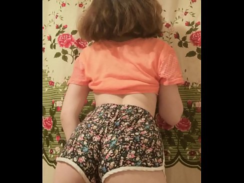 ❤️ La joven sexy hace un striptease grabando sus calzoncillos en la cámara ️ Porno en es.xxxomg.ru ❌️