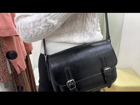 ❤️ Masturbación pública de la joven zorra FeralBerry con un consolador en el probador ️ Porno en es.xxxomg.ru ❌️