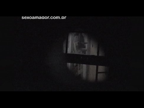 ❤️ Rubia es grabada en secreto por un voyeur del barrio escondido detrás de unos ladrillos huecos ️ Porno en es.xxxomg.ru ❌️